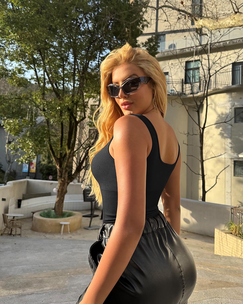 Sleeveless Square Neck Thongs Bodysuits